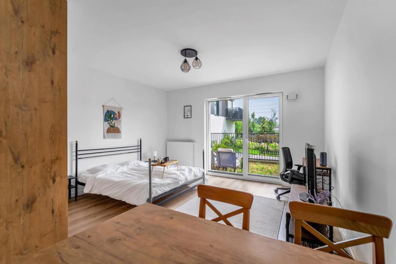 Apartamento Wawer - Terrace, Workspace - By Rentujemy