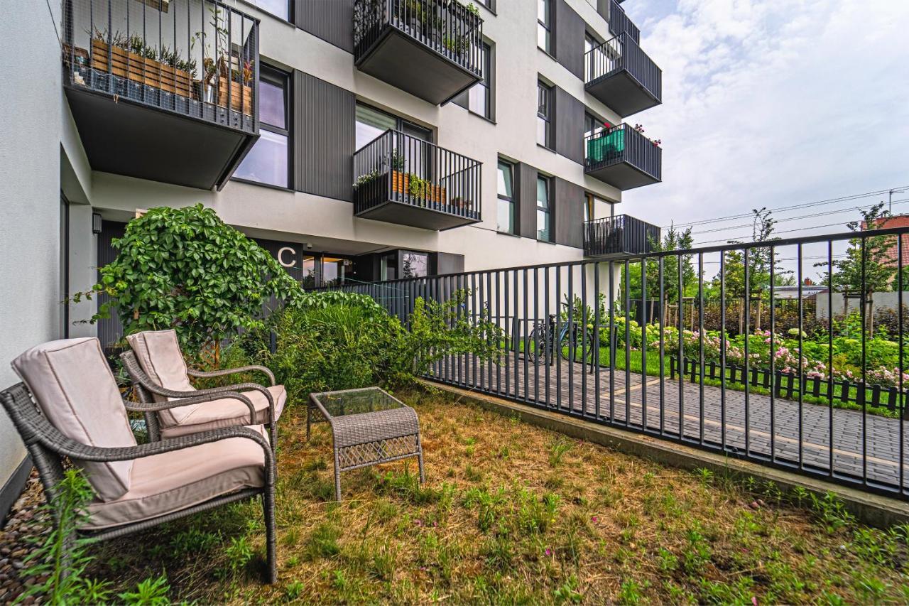 Apartamento Wawer - Terrace, Workspace - By Rentujemy