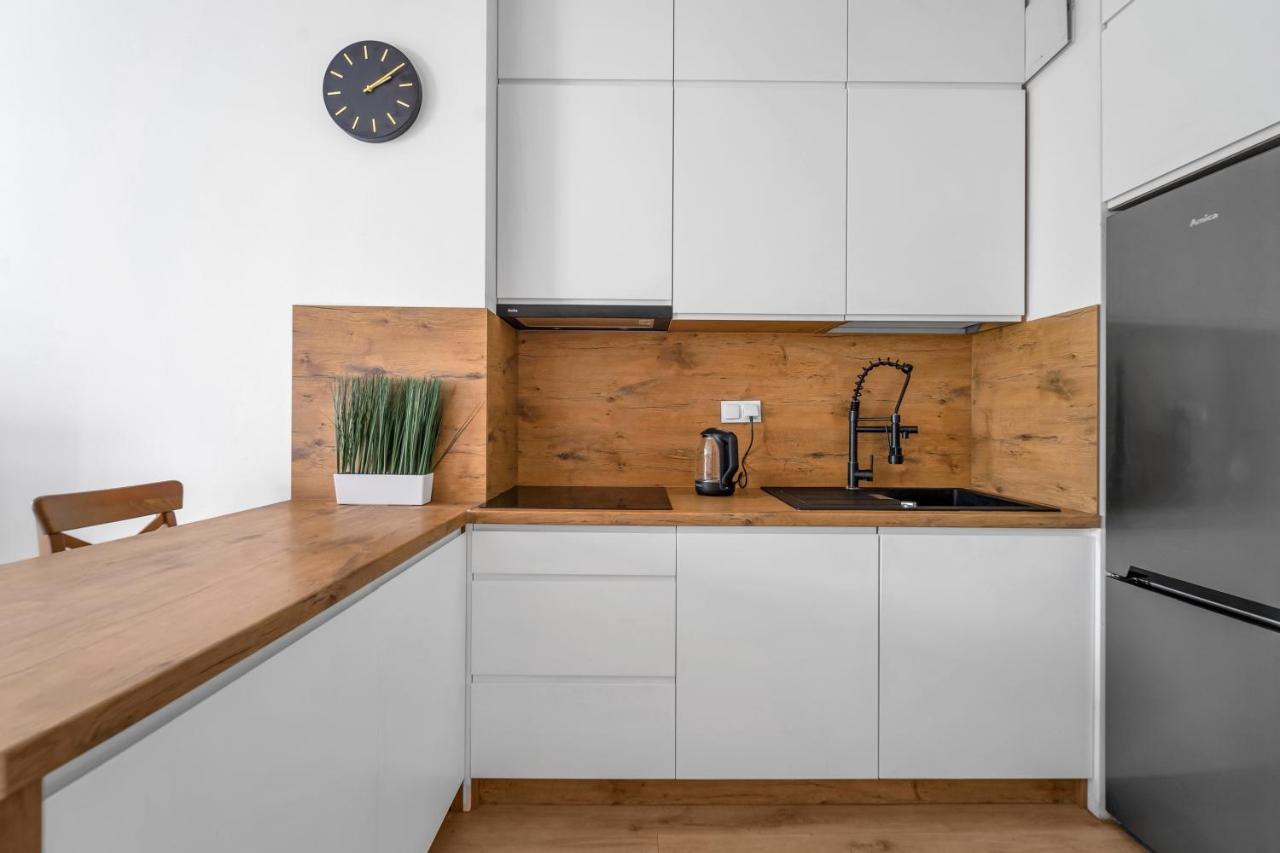 Apartment Wawer - Terrace, Workspace - By Rentujemy